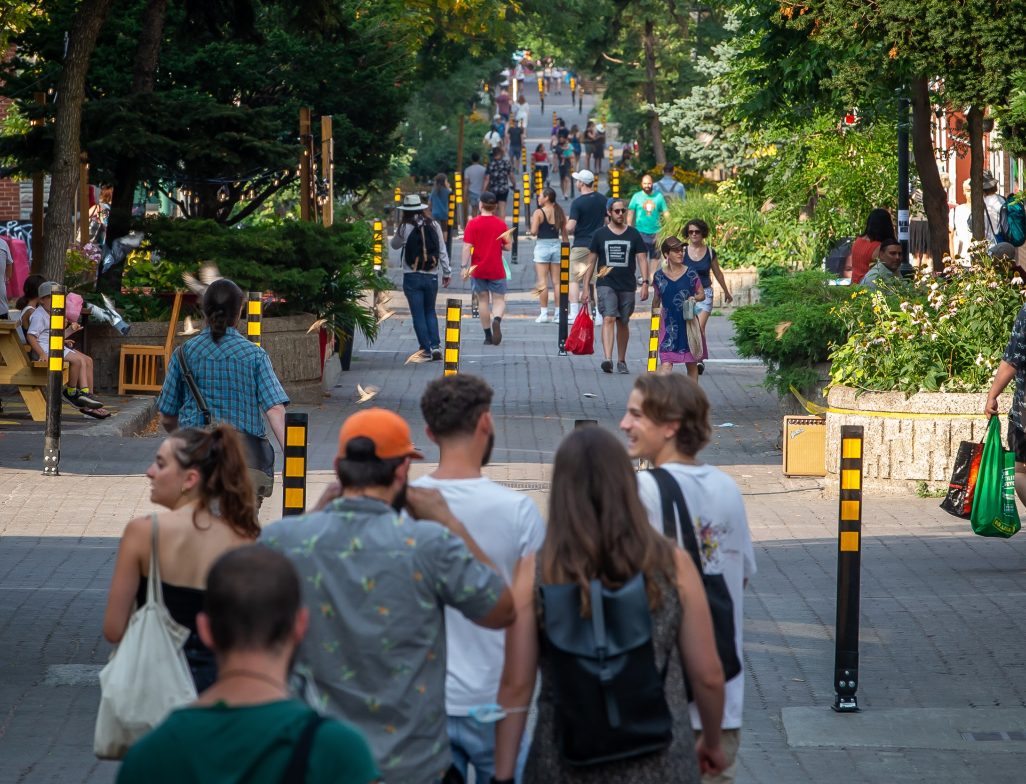 Animation estivale - Montréal s'investit dans la vitalité commerciale et confirme le financement pour des projets de piétonnisation pour une durée de trois ans