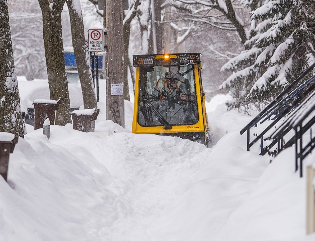 Montreal significantly facilitates snow removal from landings for people with reduced mobility