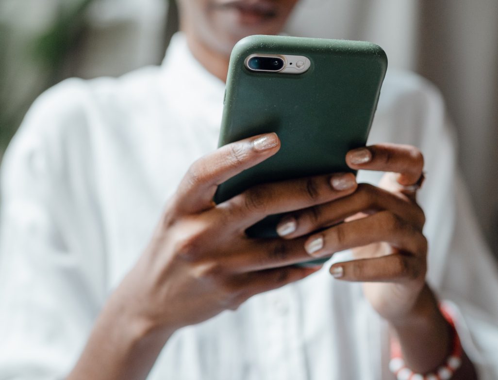 Prévention de la violence armée: Montréal annonce la création d'un service d'accompagnement téléphonique pour les familles