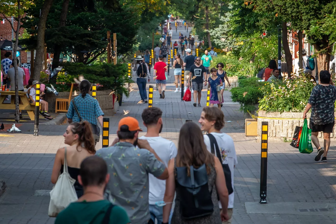 Animation estivale - Montréal s'investit dans la vitalité commerciale et confirme le financement pour des projets de piétonnisation pour une durée de trois ans