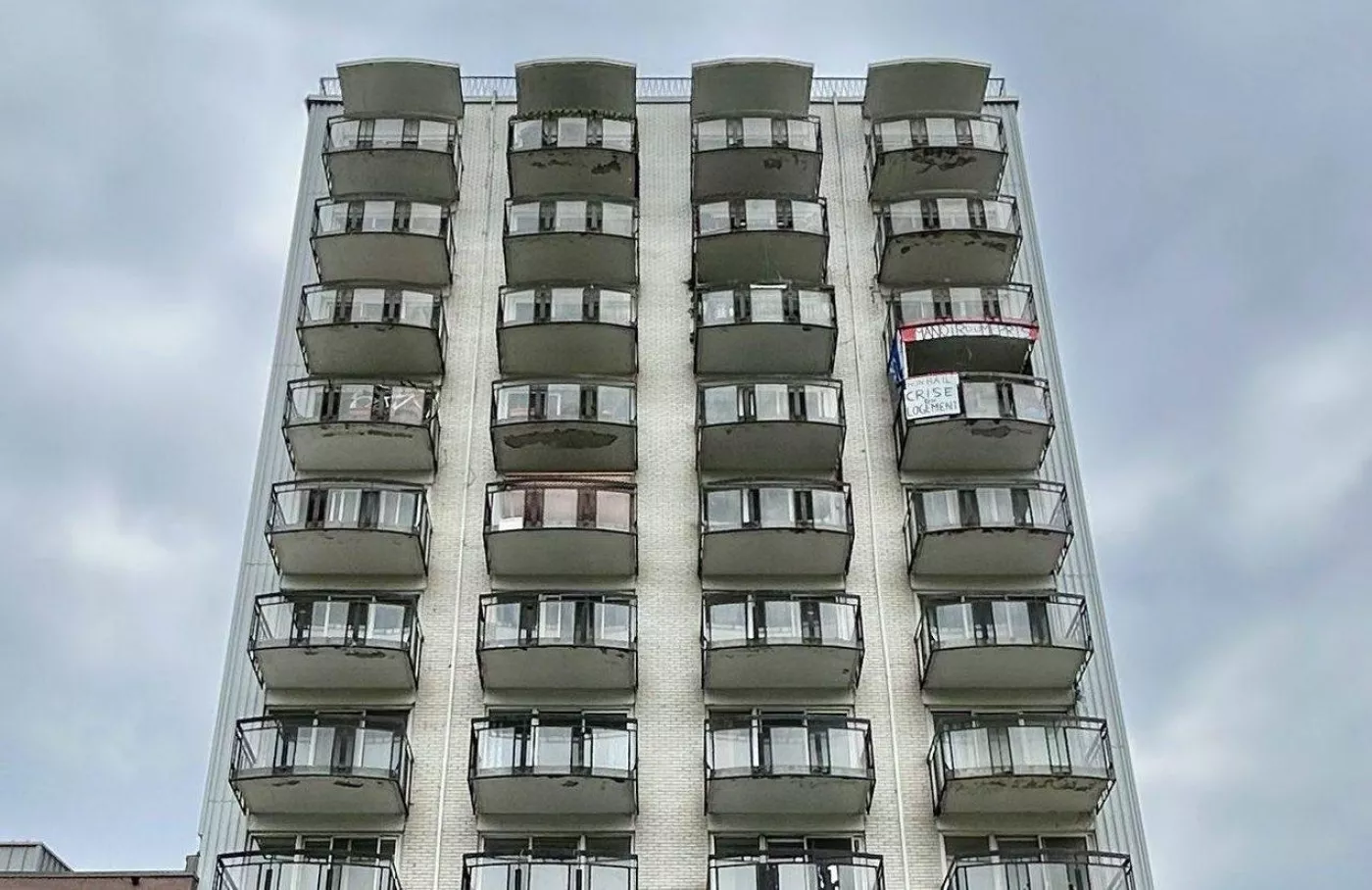 La Ville de Montréal, le gouvernement du Québec, Desjardins et Interloge s'allient pour sauvegarder 93 logements abordables au Manoir Lafontaine, au cœur du Plateau-Mont-Royal