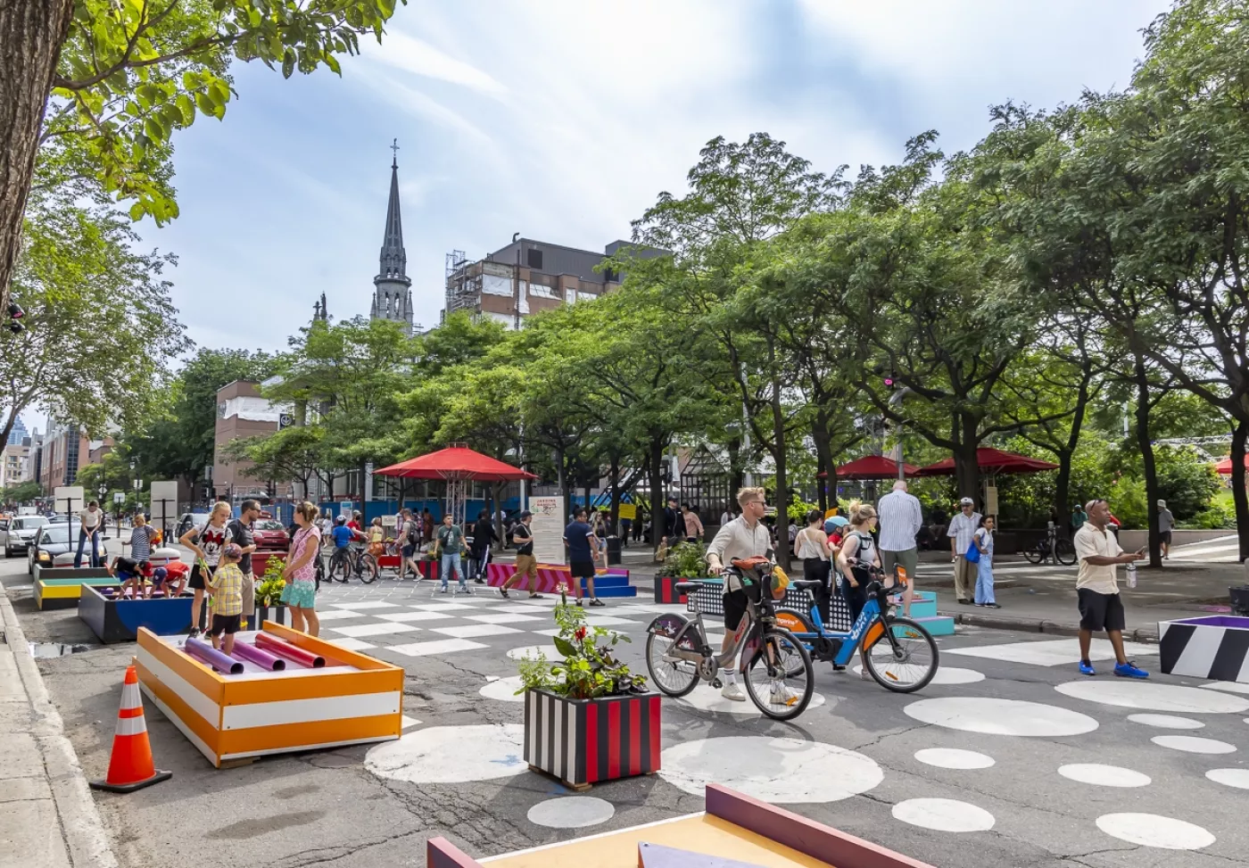 Montréal et ses partenaires toujours mobilisés et en action pour soutenir le secteur du Village et de la place Émilie-Gamelin