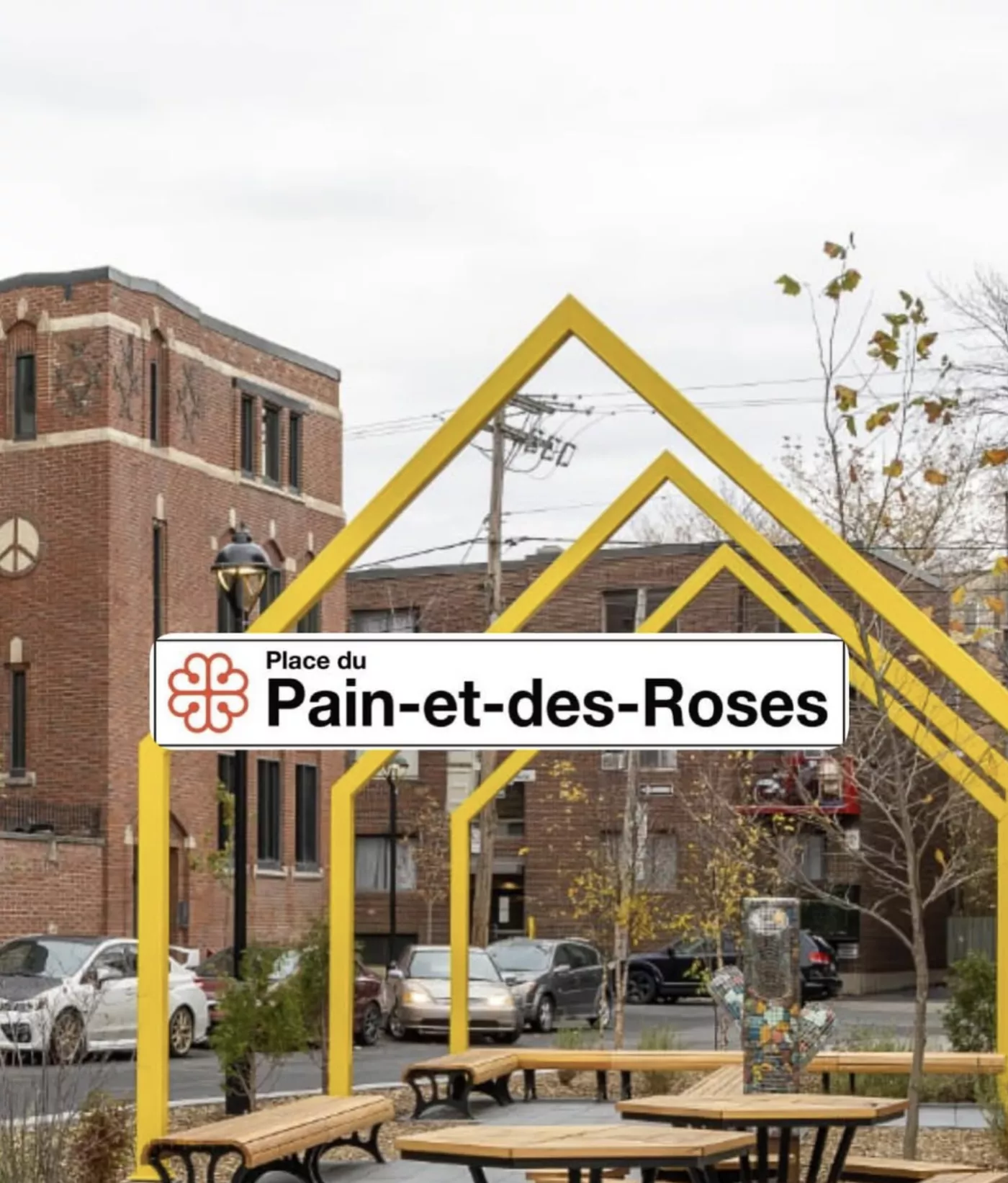 La Ville de Montréal nomme une place publique en l'honneur de la marche du Pain-et-des-Roses